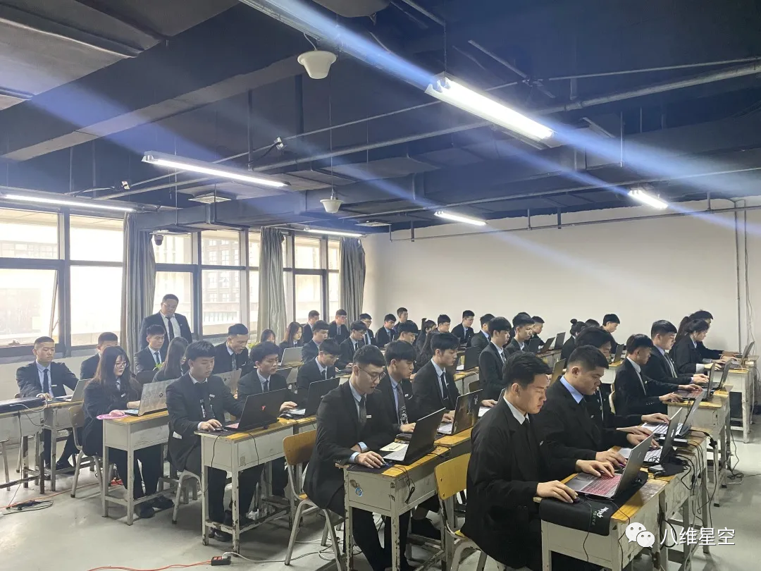 八維教育云計算為年輕人開(kāi)辟新賽道加入數字化轉型浪潮