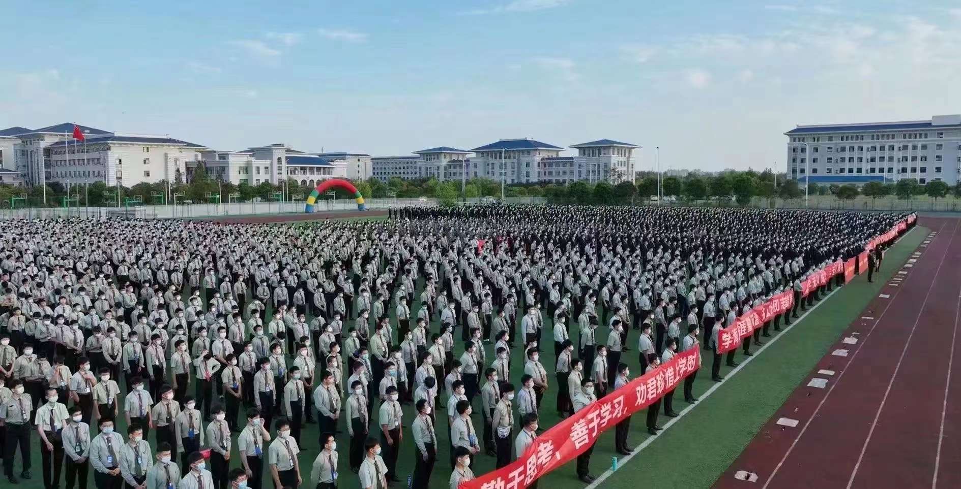 八維文化培養高質(zhì)量人才