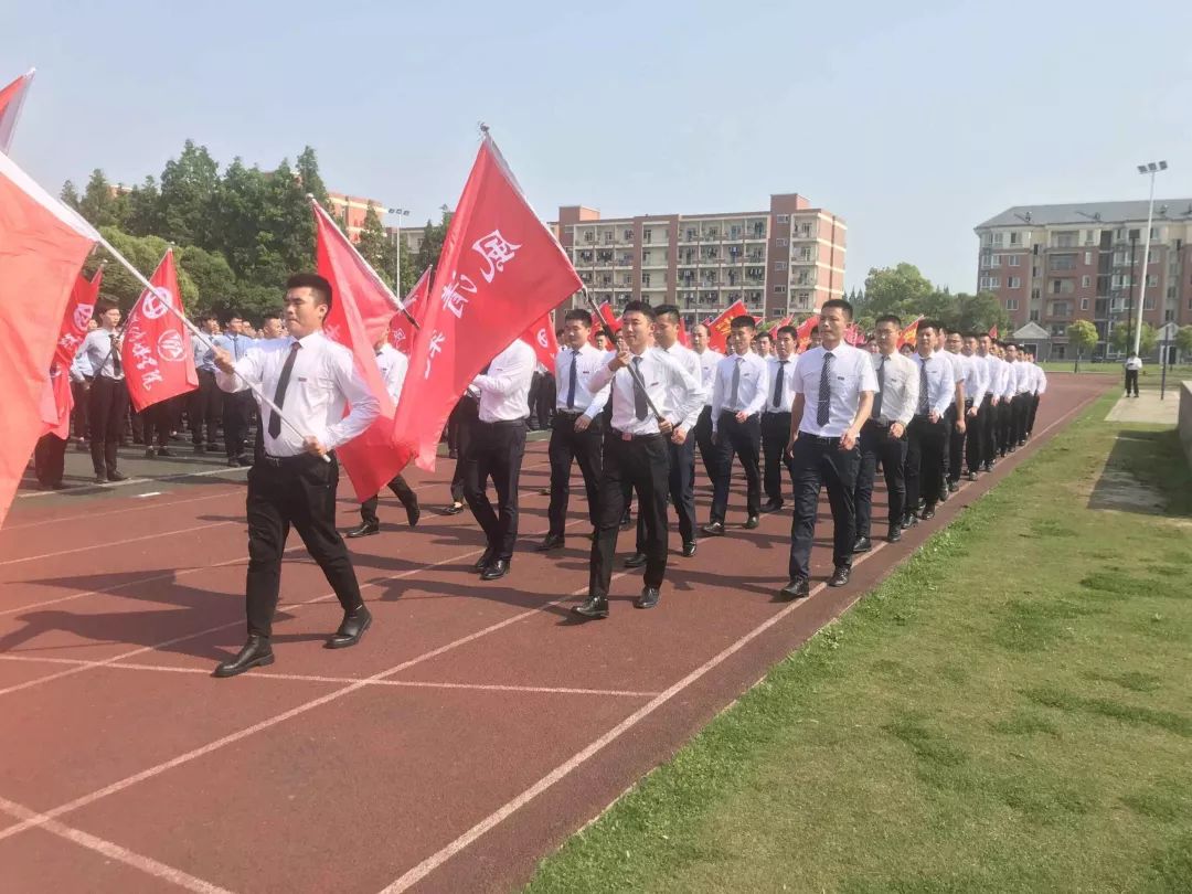 入學(xué)北京八維學(xué)校有哪些明顯優(yōu)勢呢？