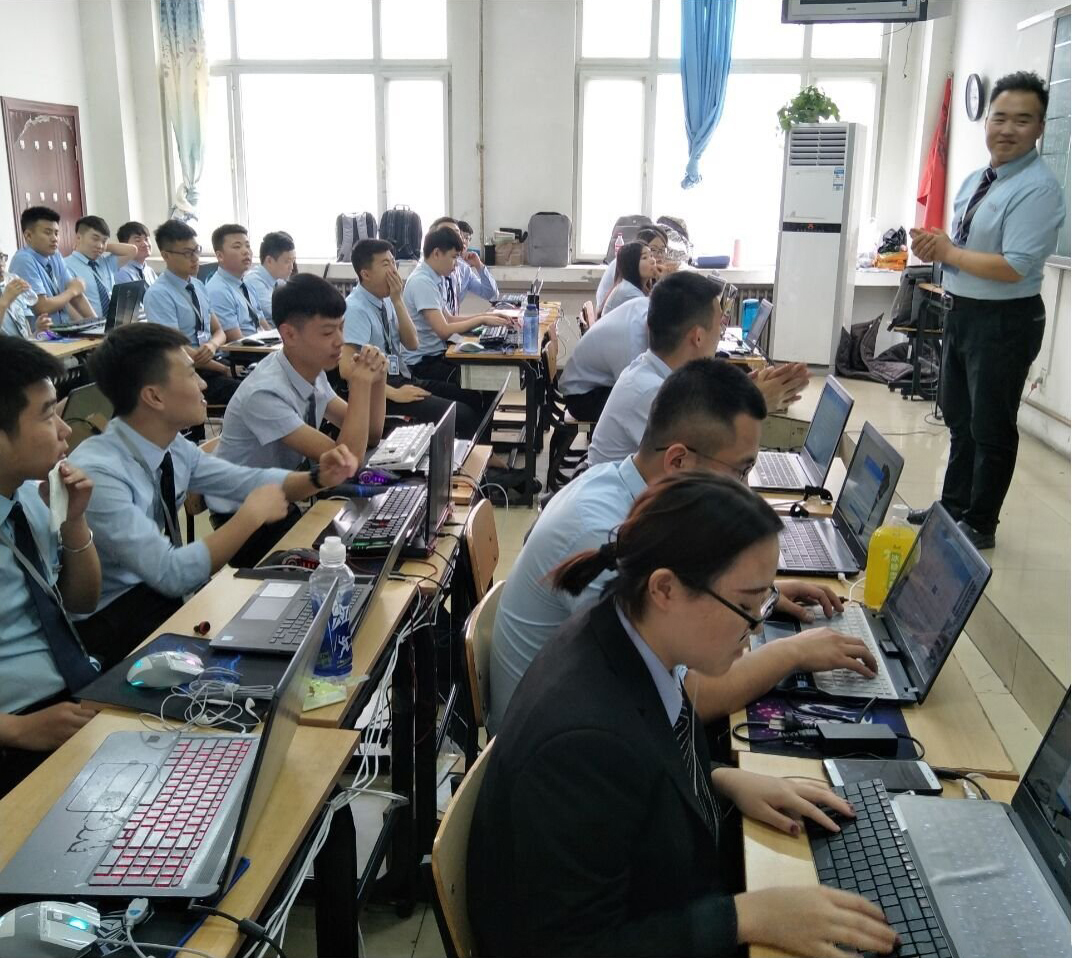 八維學(xué)院如何保障學(xué)生優(yōu)質(zhì)就業(yè)