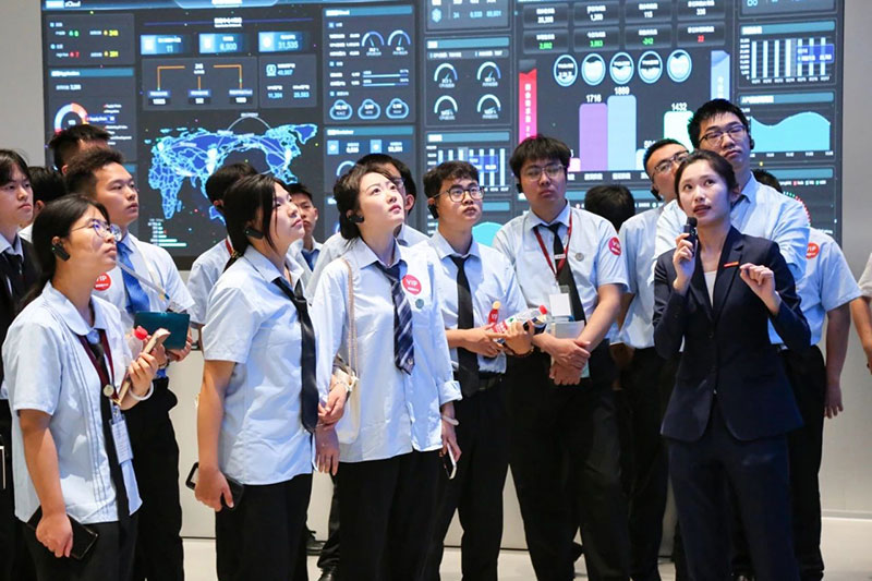 八維教育學(xué)校：三十載匠心筑夢(mèng)，新質(zhì)生產(chǎn)力時(shí)代下的高質(zhì)量就業(yè)“加速器”