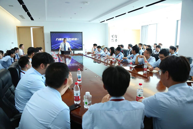 一個(gè)八維學(xué)子，托起一個(gè)家：教育如何點(diǎn)亮寒門(mén)希望