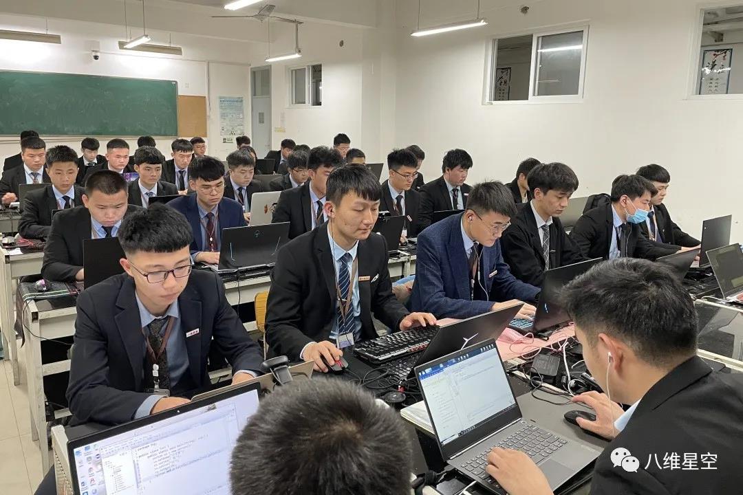 八維學(xué)子“硬實(shí)力”