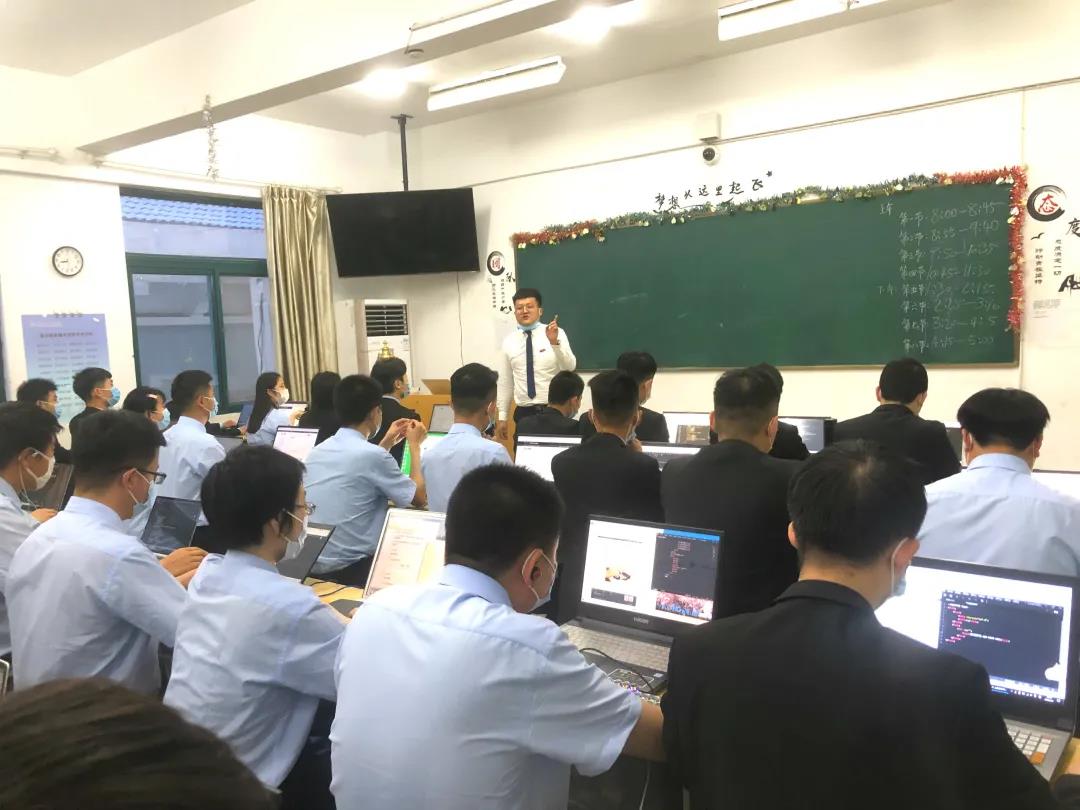 好奇心驅動(dòng)著(zhù)終身學(xué)習